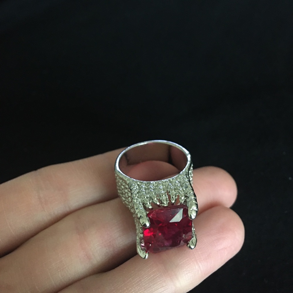 Large Red Rhinestone Cocktail Ring Size 7 - Picture 8 of 8